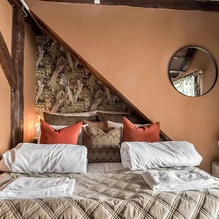 Knutholmen 3* Kalvag