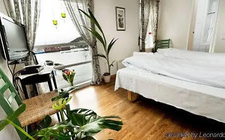 Knutholmen 3*