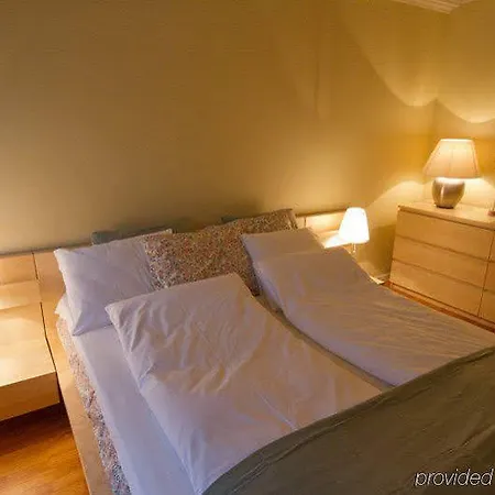 Knutholmen 3* Kalvåg